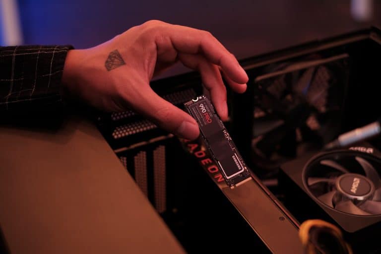 Choosing the right SSD for gaming laptop Choosing the right SSD for gaming laptop